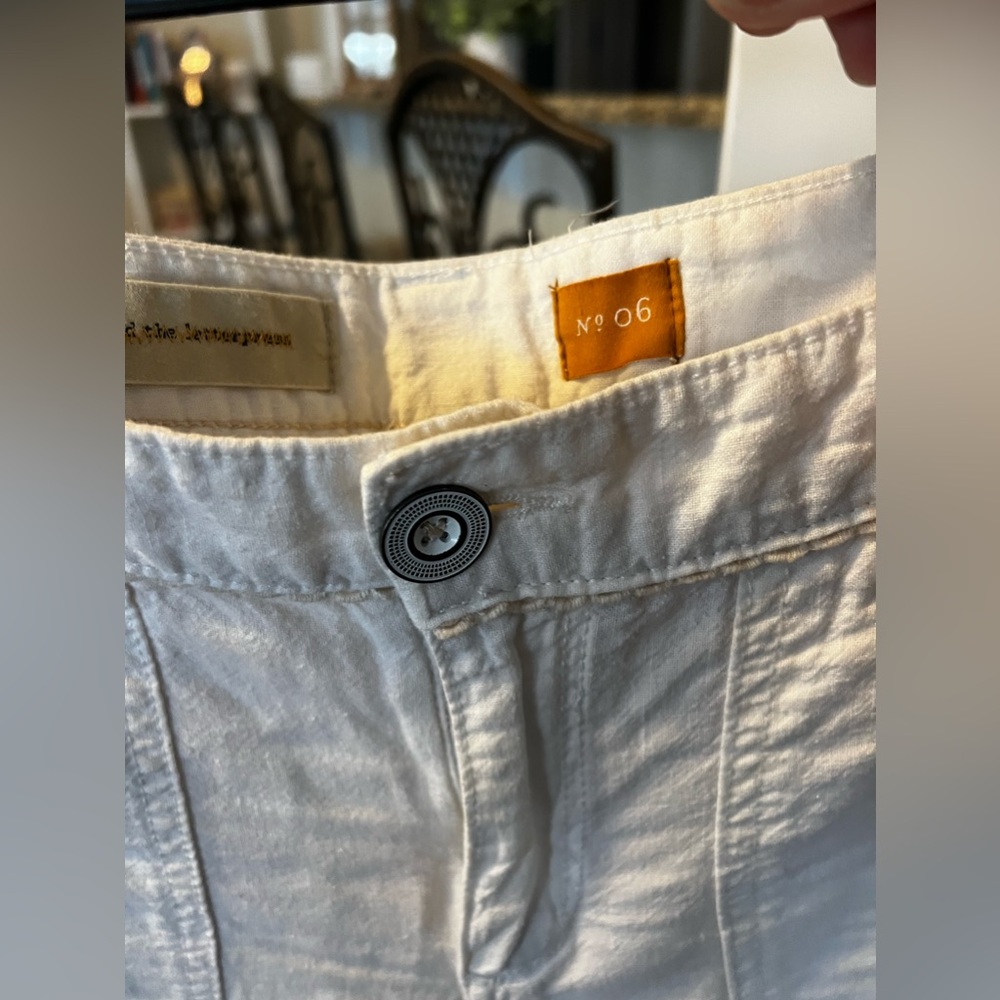 ANTHRO NO 6 WHITE JEANS SIZE 6 PETITE